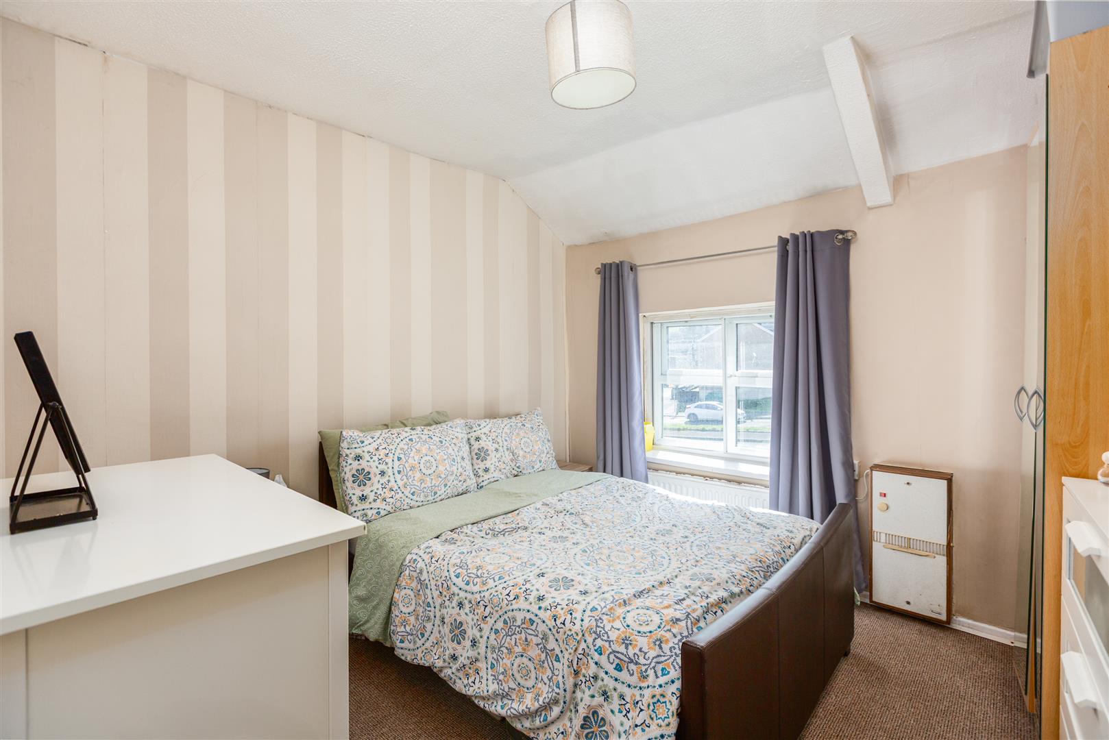 Carmarthen Road, Cwmdu, Swansea, SA5 8JX